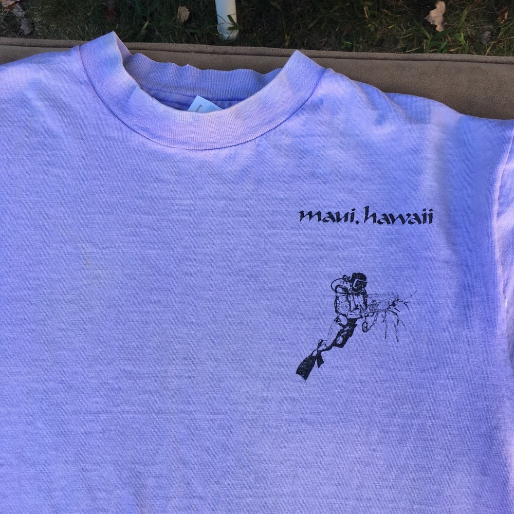 Fun Maui vintage tee!